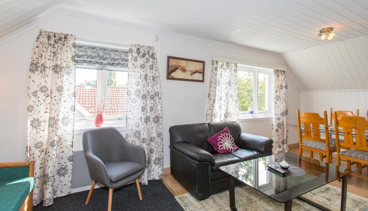 Mandal Apartment Mit Moeglichkeit Ein Boot Zu Benutzen Und Angeln Bagian luar foto